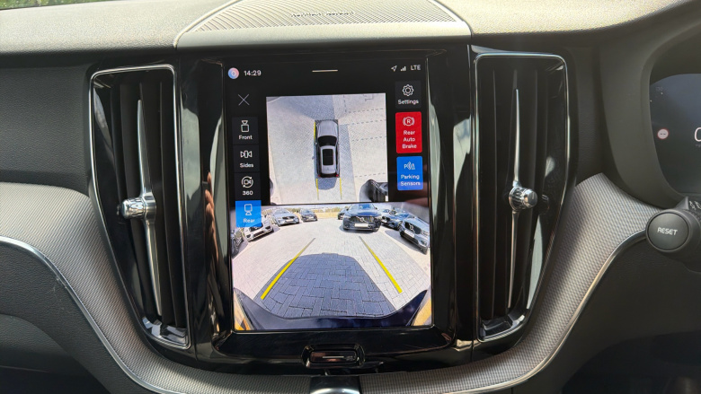 Volvo XC60 2.0 B5P Plus Black Edition 5dr AWD Geartronic Petrol Estate